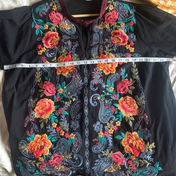 Anthropologie Savanna Jane Black Cotton Long Sleeve Blouse Colorful Embroidery - Picture 9 of 10